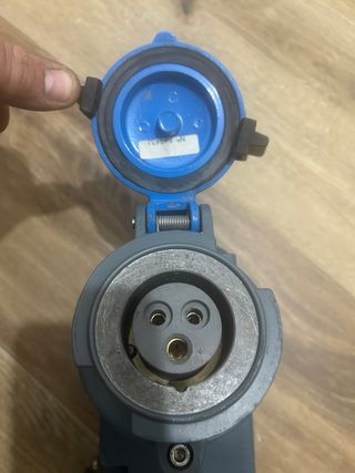 Interruptor y Enchufe Industrial Antiguo