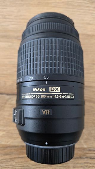 Objetivo Nikon DX AF-S 55-300mm VR