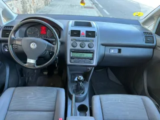 Volkswagen Touran 2010