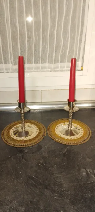 Par de candelabros de alpaca plateada