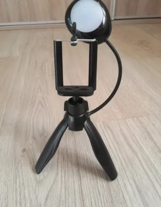 Mini trípode para Smartphone con LED 360° rotación