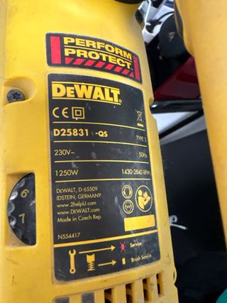 Martillo Dewalt Eléctrico con Cinceles