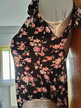 Body Tirante Flores Negro y Rosa