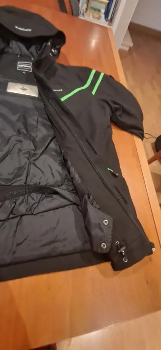 Chaqueta de esquí negra hombre.