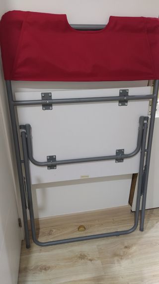 Mesa auxiliar plegable