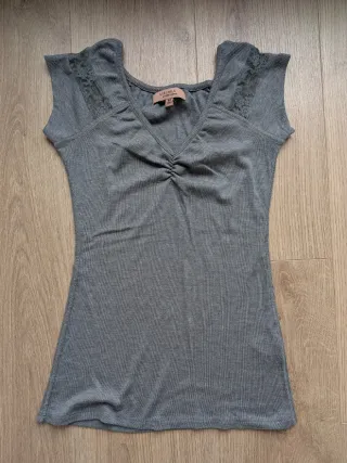 Pantalones cortos,Kaporal, talla M + camiseta