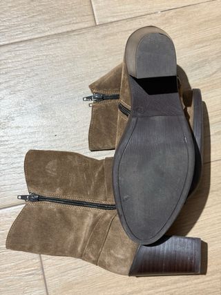 Botines camperos piel moka