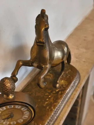 Reloj de sobremesa bronce caballo