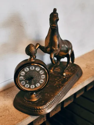 Reloj de sobremesa bronce caballo