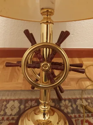 Lámpara de mesa náutica