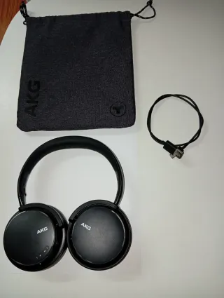 Auriculares AKG Y600NC Negros