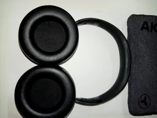 Auriculares AKG Y600NC Negros