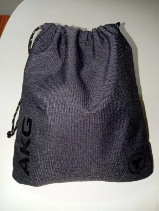 Auriculares AKG Y600NC Negros