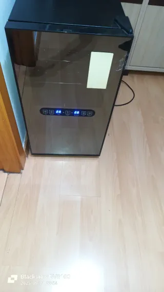 Vinoteca 18 botellas