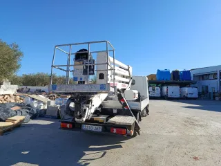 Nissan NT400 Cabstar 2015