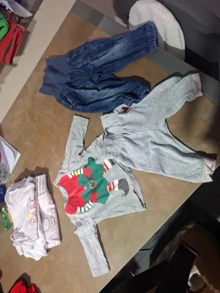 Lote Ropa y zapatos Niña 6-12 Meses