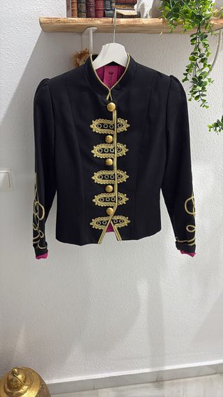 Chaqueta La Condesa Negra y Dorada