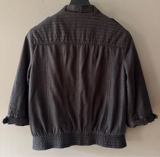 Chaqueta gris ‘Zara’