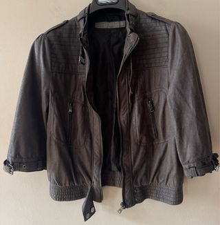 Chaqueta gris ‘Zara’