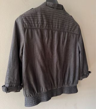 Chaqueta gris ‘Zara’