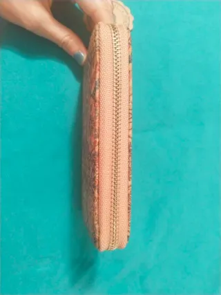 Cartera de corcho con diseño de Portugal