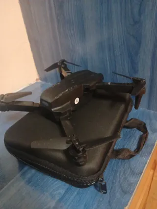 Dron Plegable Negro con Mando