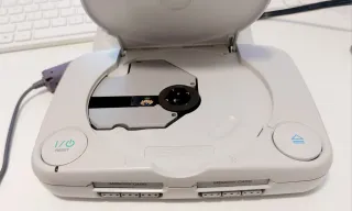 Consola Sony PSone + Mando Transparente