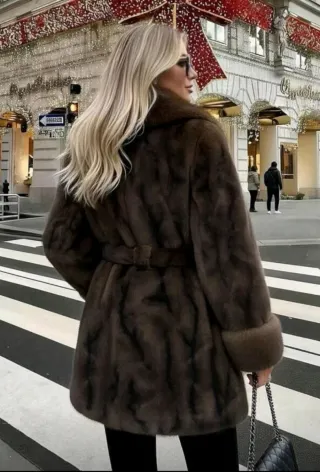 Abrigo de pelo sintético marrón Talla S