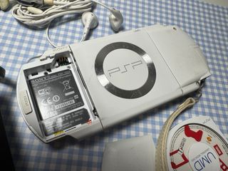 PSP Blanca Sony + Accessori
