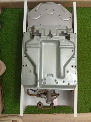 Calentador de gas Edesa blanco