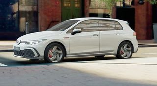 Volkswagen Golf GTI VIII 2.0 TSI DSG