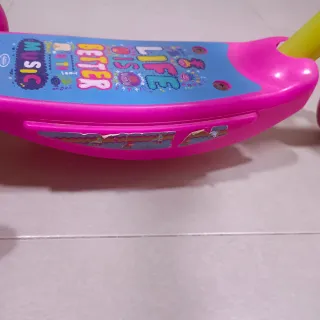 Patinete infantil 3 ruedas Trolls