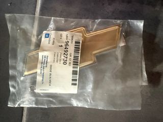 Emblema Logo Chevrolet Dorado Cromado