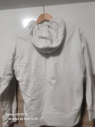 Sudadera Levi's floral blanca