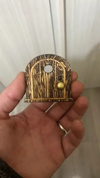 Decorazione artigianale da battiscopa