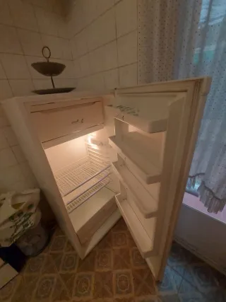 Frigorífico pequeño blanco