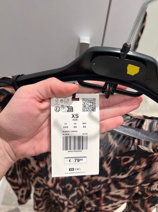 Vestido Scalpers estampado colores. Talla XS. Nuev