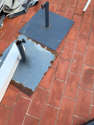 Bases para sombrilla de hierro 10€ cada uno