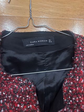 Chaqueta Zara Tweed Roja Cremalleras