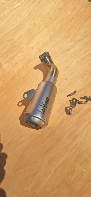 Escape LeoVince Kawasaki Z900 full o A2 2017-2025