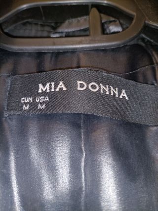 Plumífero largo negro brillante