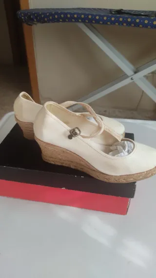 Zapatillas esparto beige