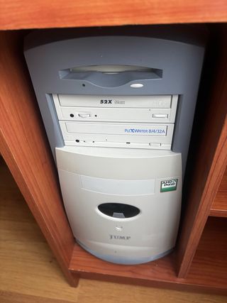 Ordenador de sobremesa Jump beige/gris