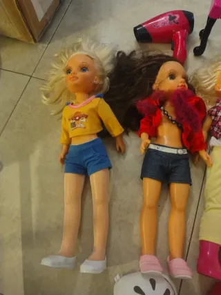 Pack 4 Muñecas Nancy con Accesorios