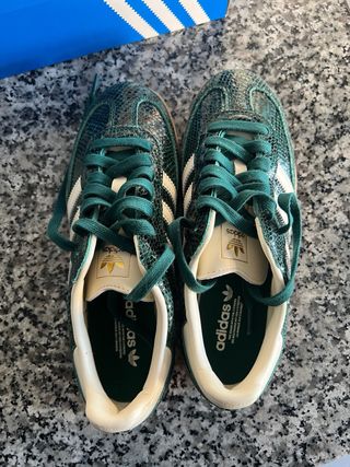 Zapatillas Adidas Samba Verde y Beige
