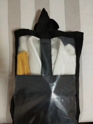 Kimono Judo 180cm Blanco con cinturón Amarillo