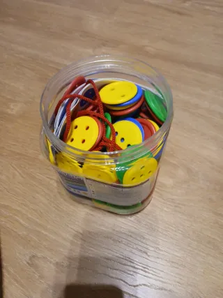 Miniland Lacing Buttons 140 piezas