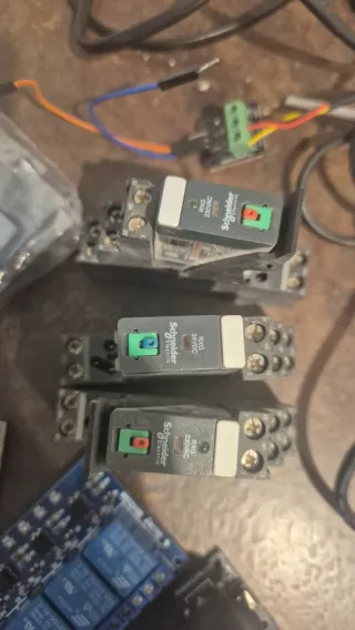 Arduino y Componentes Electrónicos