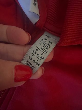 Chaqueta deportiva Adidas Roja