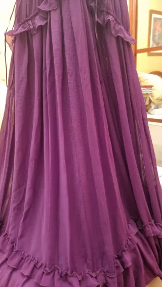 Espectacular vestido largo morado